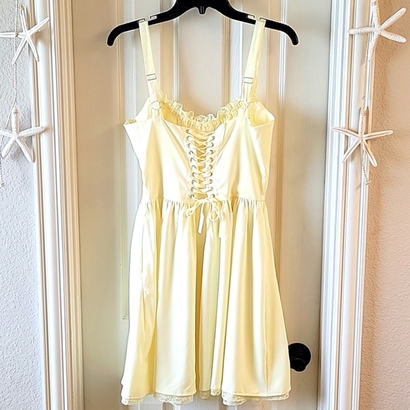 Yellow Corset Sundress - Picture 8 of 16